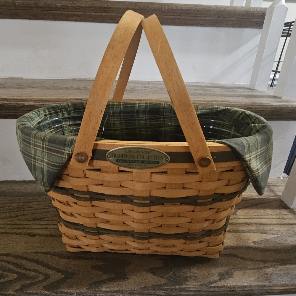 Longaberger TRADITIONS Fellowship  1997 Woven Basket with Green Plaid Liner